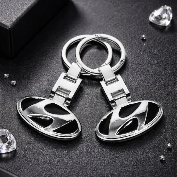 Set cadou 2 brelocuri Hyundai de lux din metal rezistent cu detalii premium